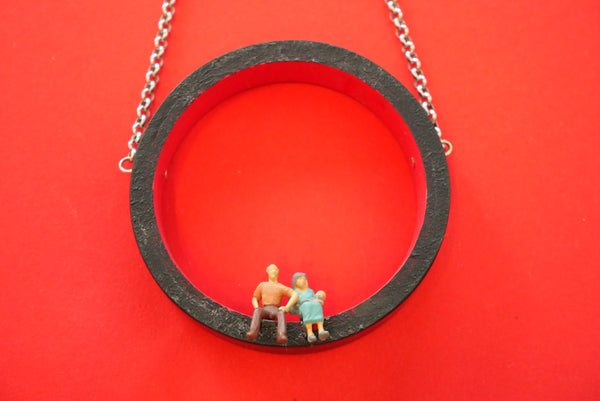 "Wheel" long necklace