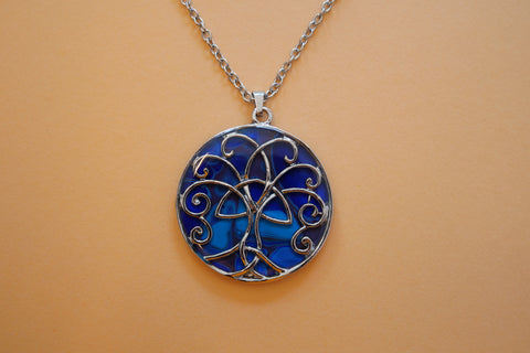 Yiggdrasil Triquetra Pendant