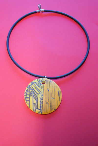 Collier ras de cou plaque